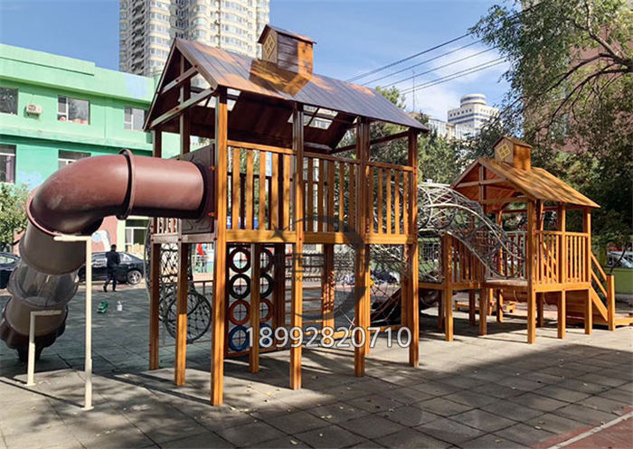 幼兒園木質滑梯