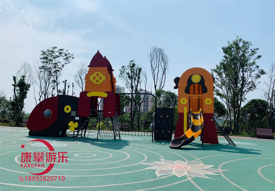 木質(zhì)滑梯 木質(zhì)滑梯
